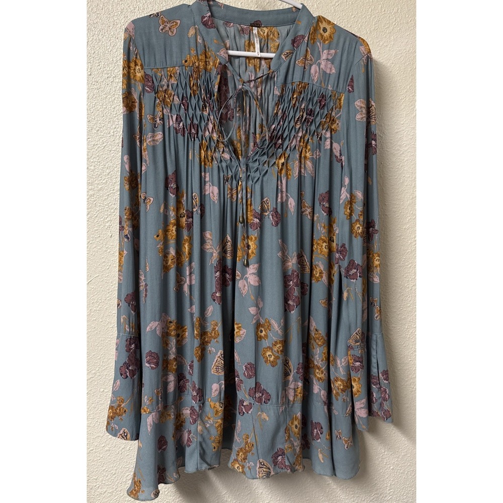 Free People Top Blouse Floral Cottage MED Butterfly Career Dressy Flowy Smocked - Picture 5 of 10